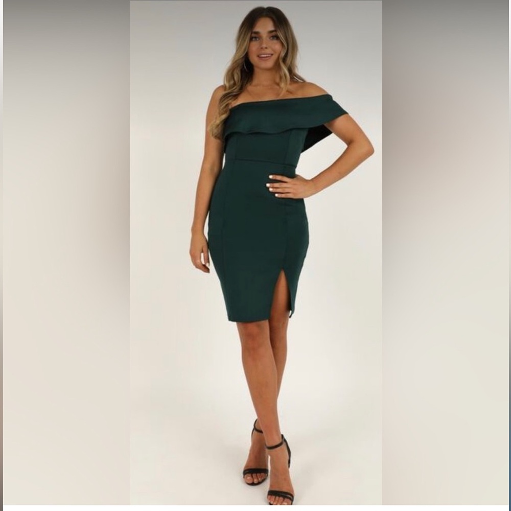 NWT Showpo Seven Seas Off the Shoulder Bodycon Dress